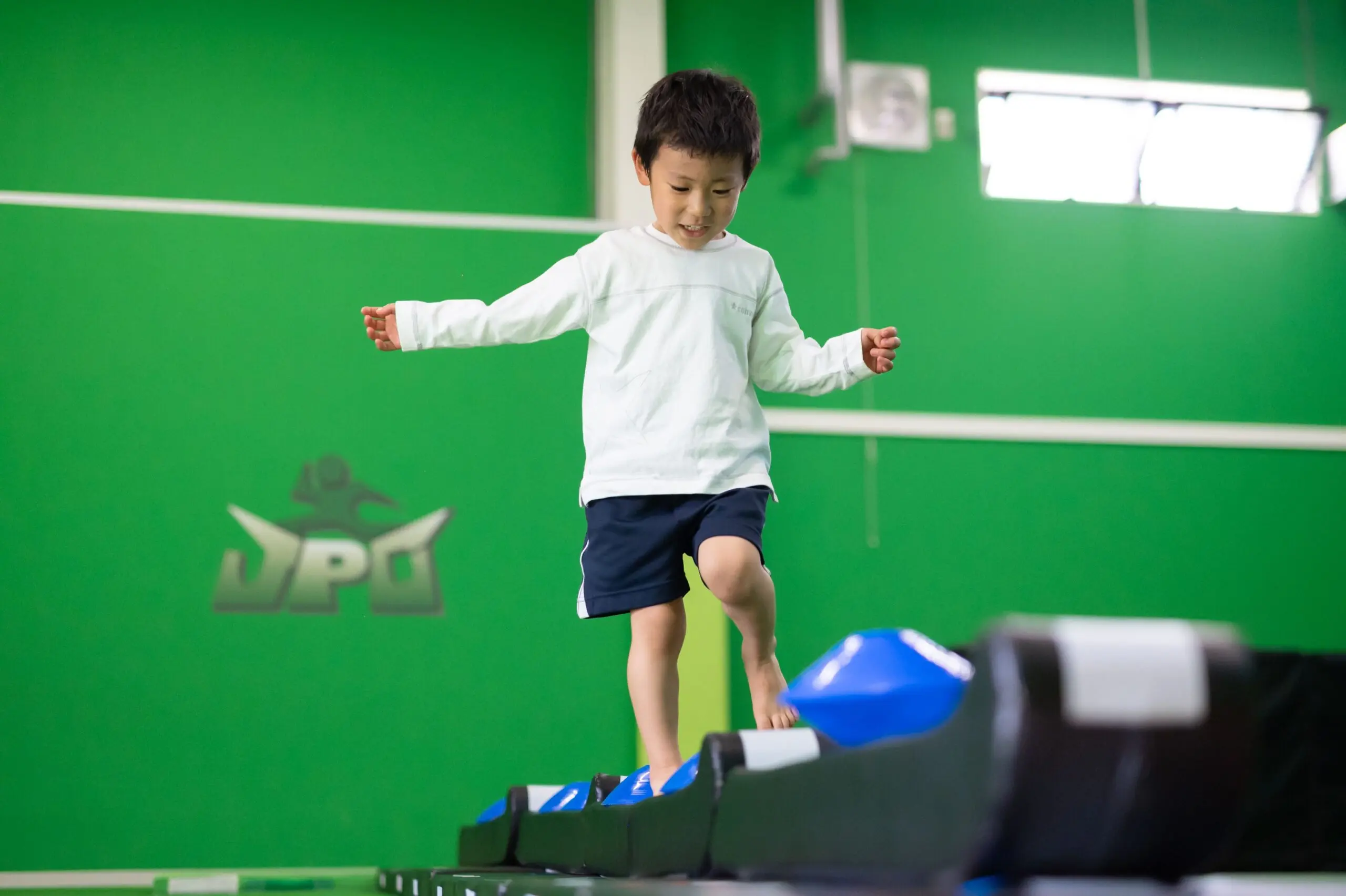 小学生 体操体幹トレーニングの様子2