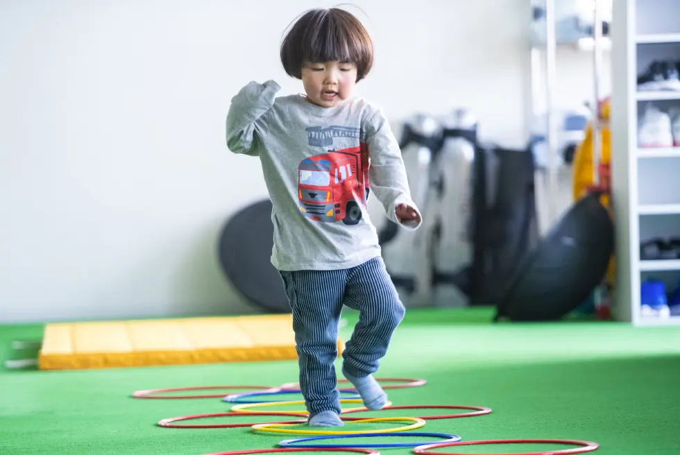 園児 体操体幹トレーニング