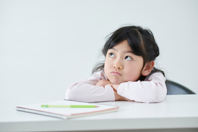 考える子ども